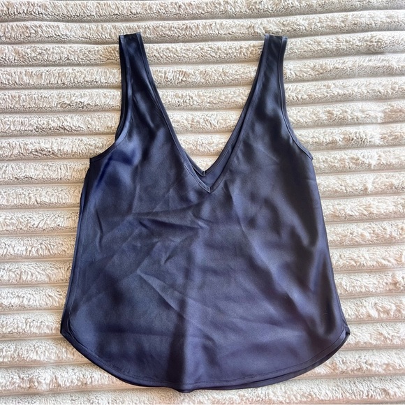Vintage Victoria's Secret 100% Silk Black Camisole Top - Picture 4 of 4
